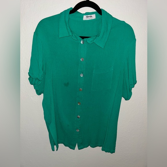 Matching Set, short & button up - Picture 3 of 3